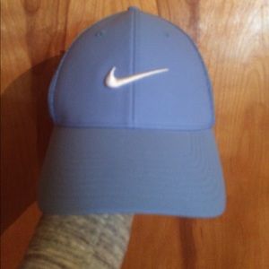 NWOT Nike baby blue golf hat